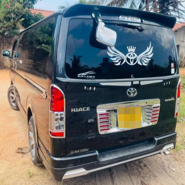 Toyota Hiace 2007 - பயன்படுத்தப்பட்டது வேன் sale in Sri Lanka - patpat.lk