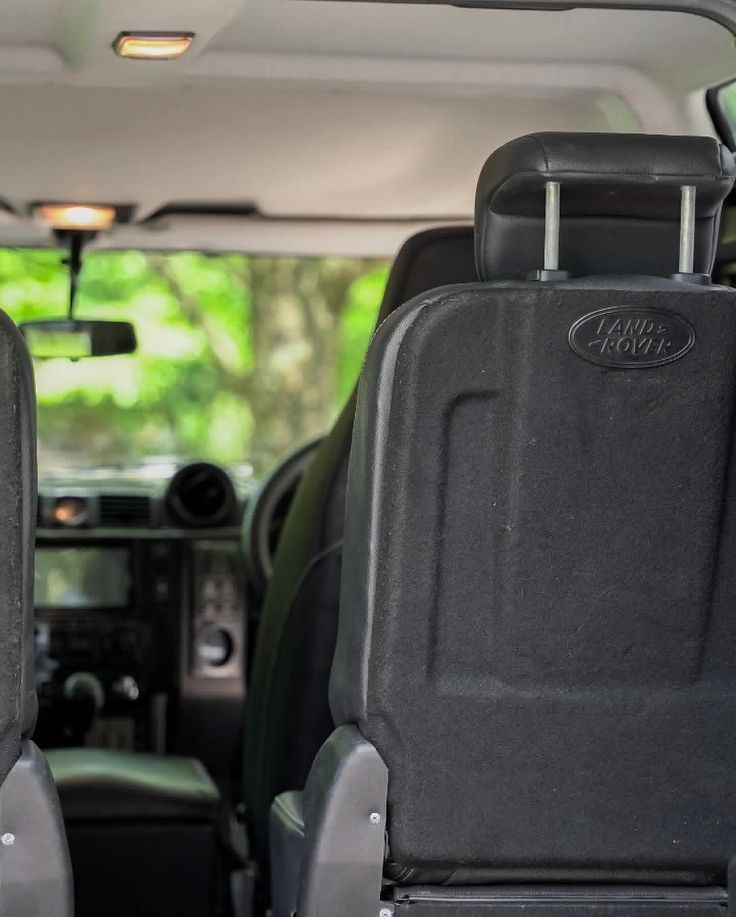 Land Rover Defender 2015 - பயன்படுத்தப்பட்டது SUV sale in Sri Lanka - patpat.lk