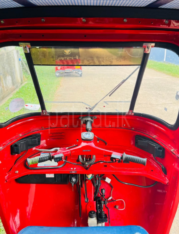 Bajaj 2 stroke 2005 - பயன்படுத்தப்பட்டது முச்சக்கர வண்டி sale in Sri Lanka - patpat.lk