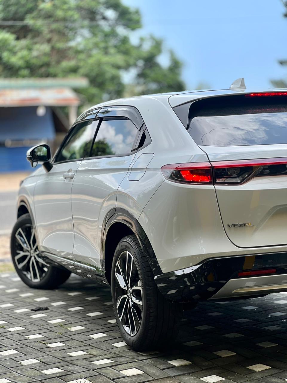 Honda Vezel 2024 - Used SUV sale in Sri Lanka - patpat.lk