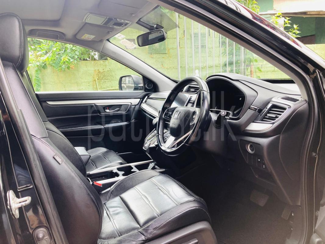 Honda CR V 2018 - பயன்படுத்தப்பட்டது SUV sale in Sri Lanka - patpat.lk
