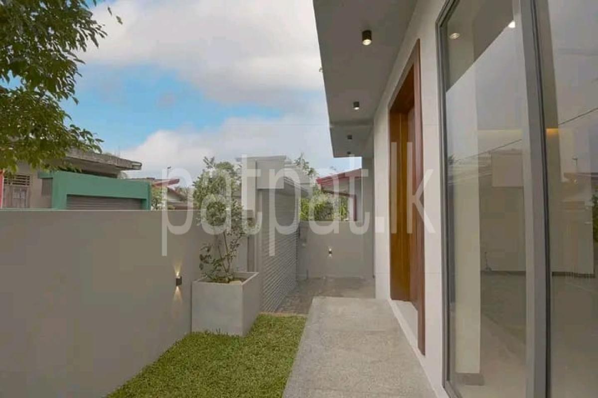 House for Sale in Pitipana Homagama ads-image-1