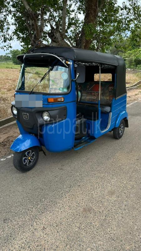 Bajaj Three Wheel 2015 - භාවිතා කරන ලද ත්‍රිරෝද රථය sale in Sri Lanka - patpat.lk