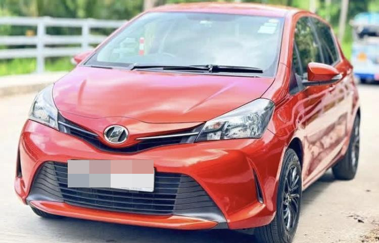 Toyota Vitz 2015 - பயன்படுத்தப்பட்டது கார் sale in Sri Lanka - patpat.lk