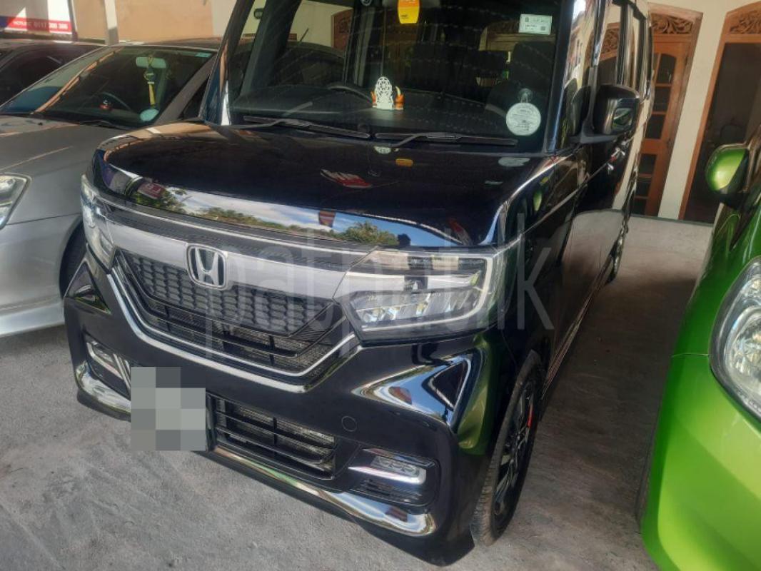 Honda N BOX 2017 - பயன்படுத்தப்பட்டது கார் sale in Sri Lanka - patpat.lk
