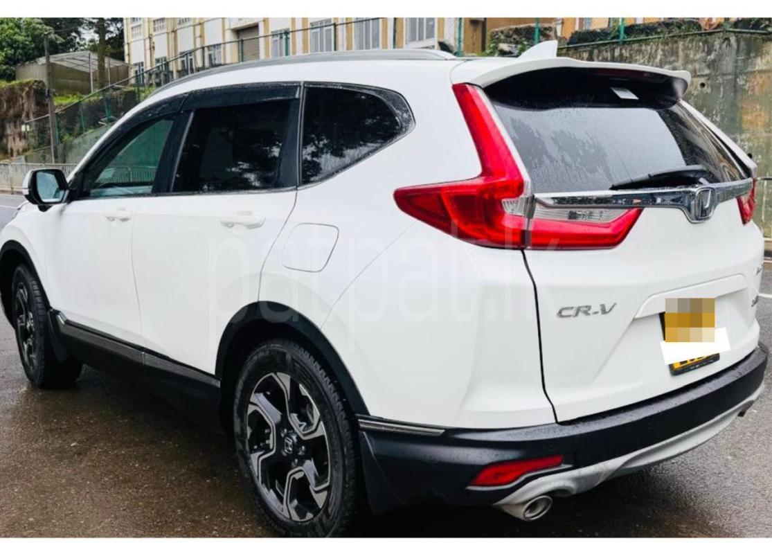 Honda CR V 2018 - பயன்படுத்தப்பட்டது SUV sale in Sri Lanka - patpat.lk