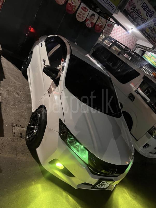 Honda Grace 2016 - பயன்படுத்தப்பட்டது கார் sale in Sri Lanka - patpat.lk