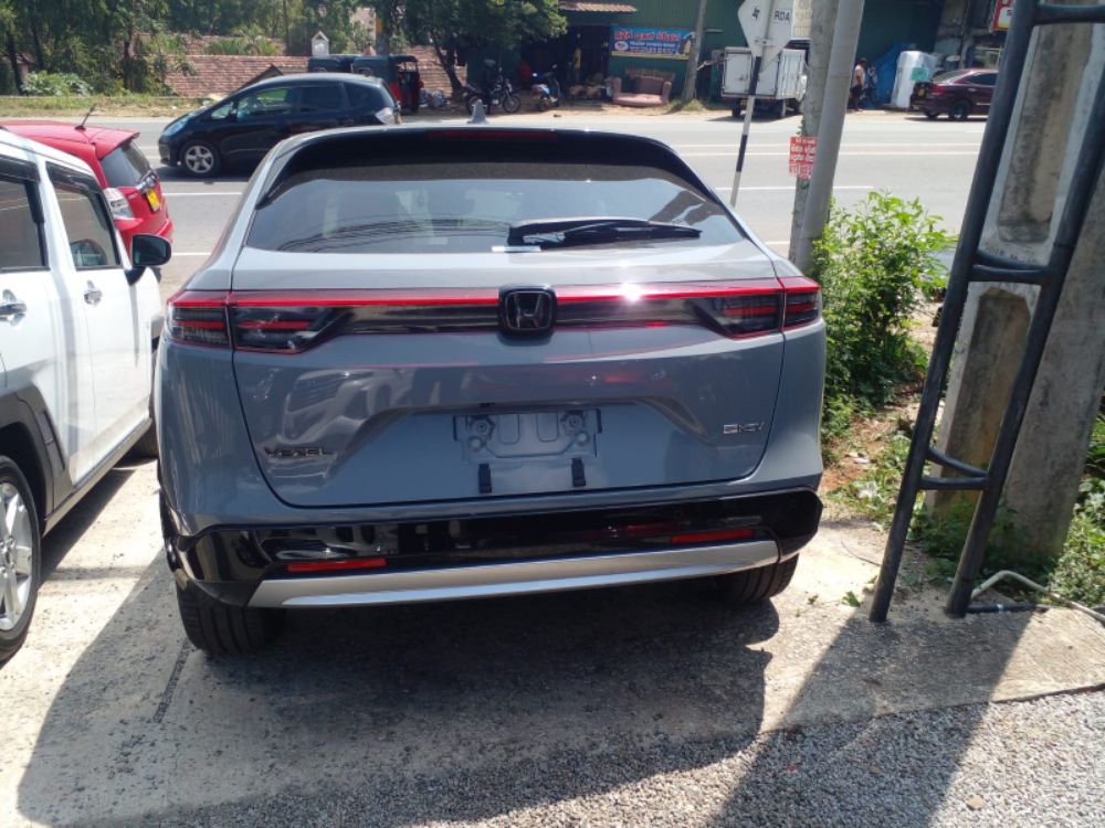 Honda Vezel 2025 - Reconditioned SUV sale in Sri Lanka - patpat.lk