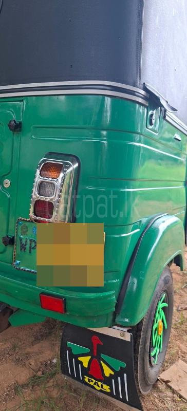 Bajaj 4 stroke 2012 - භාවිතා කරන ලද ත්‍රිරෝද රථය sale in Sri Lanka - patpat.lk