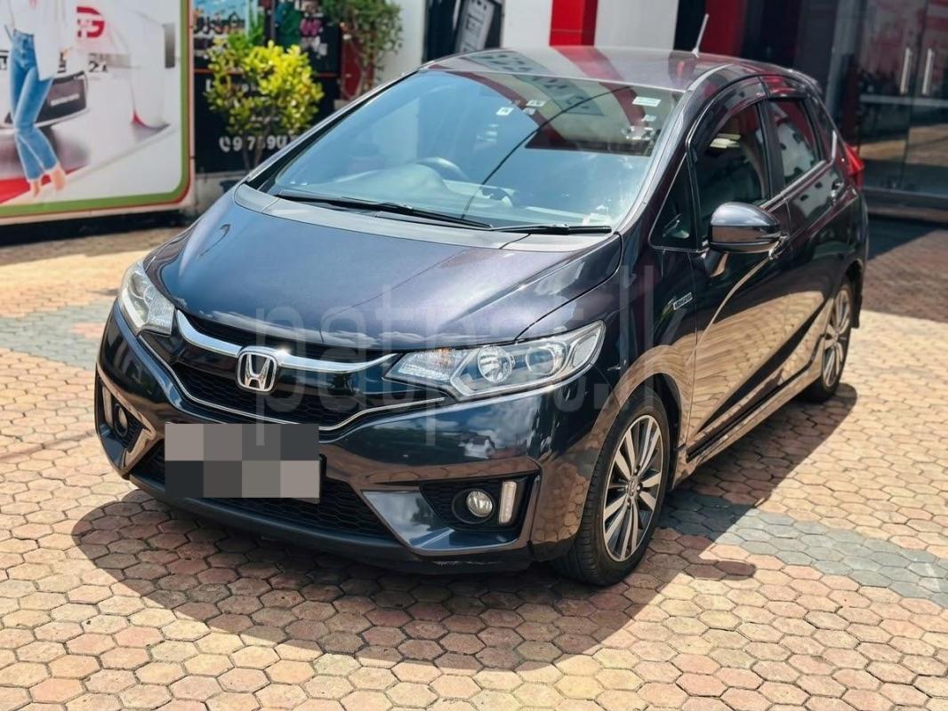 Honda Fit 2015 - பயன்படுத்தப்பட்டது கார் sale in Sri Lanka - patpat.lk