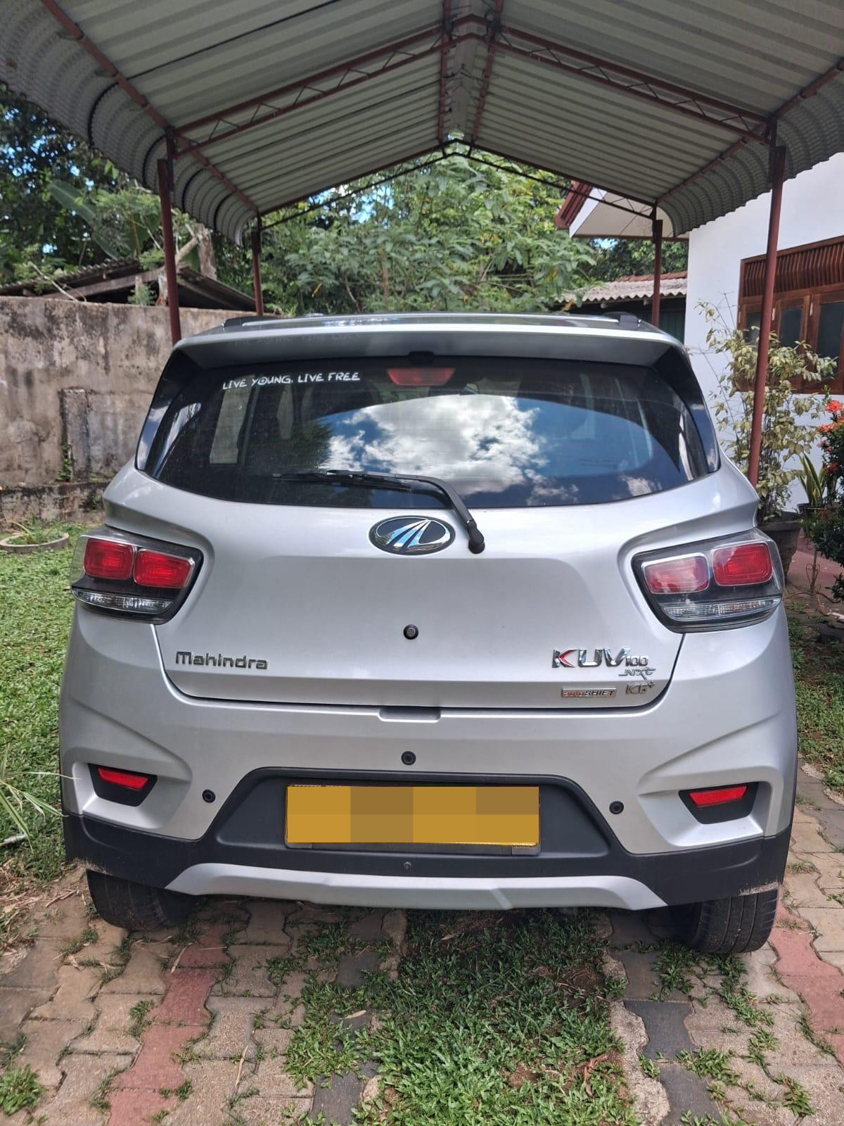 Mahindra KUV 2024 - பயன்படுத்தப்பட்டது SUV sale in Sri Lanka - patpat.lk