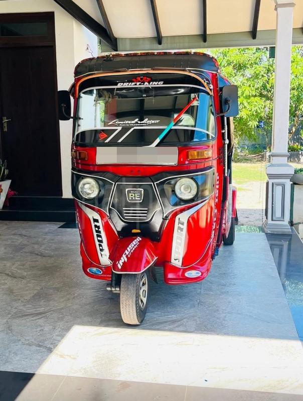 Bajaj Three Wheel 2015 - பயன்படுத்தப்பட்டது முச்சக்கர வண்டி sale in Sri Lanka - patpat.lk