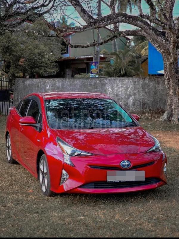 Toyota Prius 2015 - பயன்படுத்தப்பட்டது கார் sale in Sri Lanka - patpat.lk