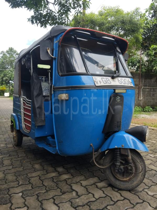 Bajaj Three Wheel 2000 - பயன்படுத்தப்பட்டது முச்சக்கர வண்டி sale in Sri Lanka - patpat.lk
