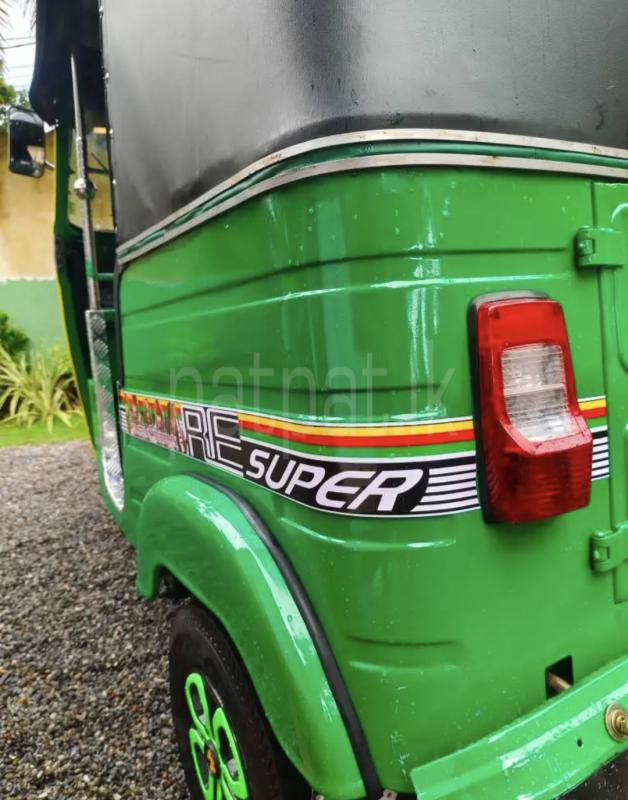 Bajaj 4 stroke 2015 - பயன்படுத்தப்பட்டது முச்சக்கர வண்டி sale in Sri Lanka - patpat.lk