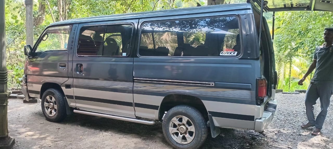 Nissan Caravan 2001 - பயன்படுத்தப்பட்டது வேன் sale in Sri Lanka - patpat.lk