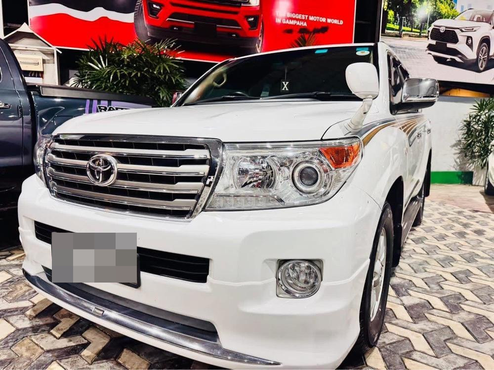 Toyota Land Cruiser Prado 2011 - பயன்படுத்தப்பட்டது SUV sale in Sri Lanka - patpat.lk
