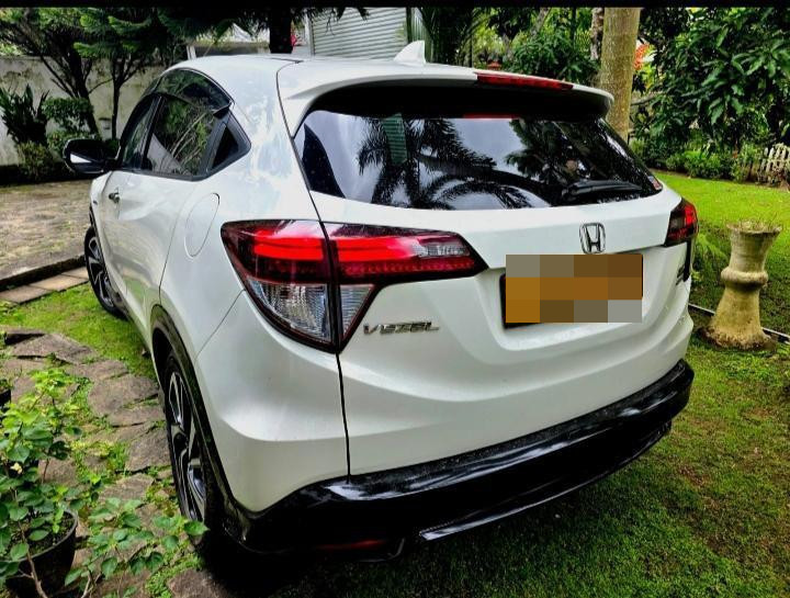 Honda Vezel 2017 - பயன்படுத்தப்பட்டது SUV sale in Sri Lanka - patpat.lk