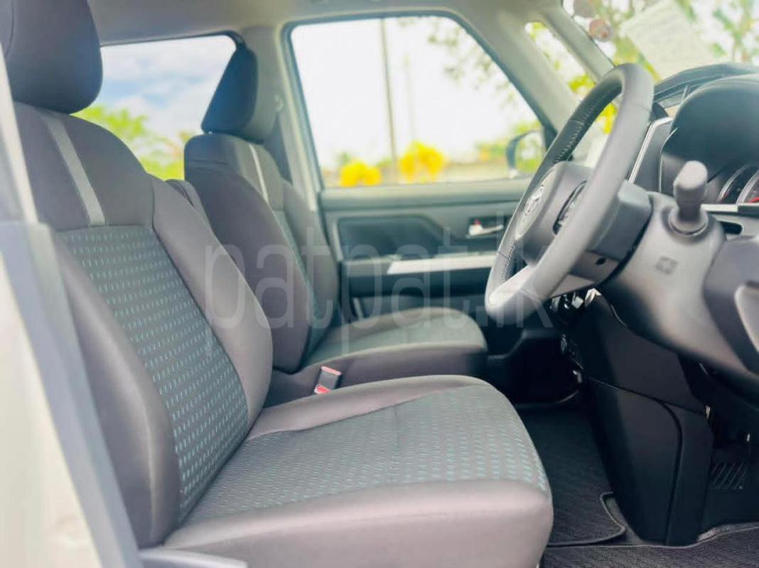 Toyota Roomy 2025 - Brand New Van sale in Sri Lanka - patpat.lk