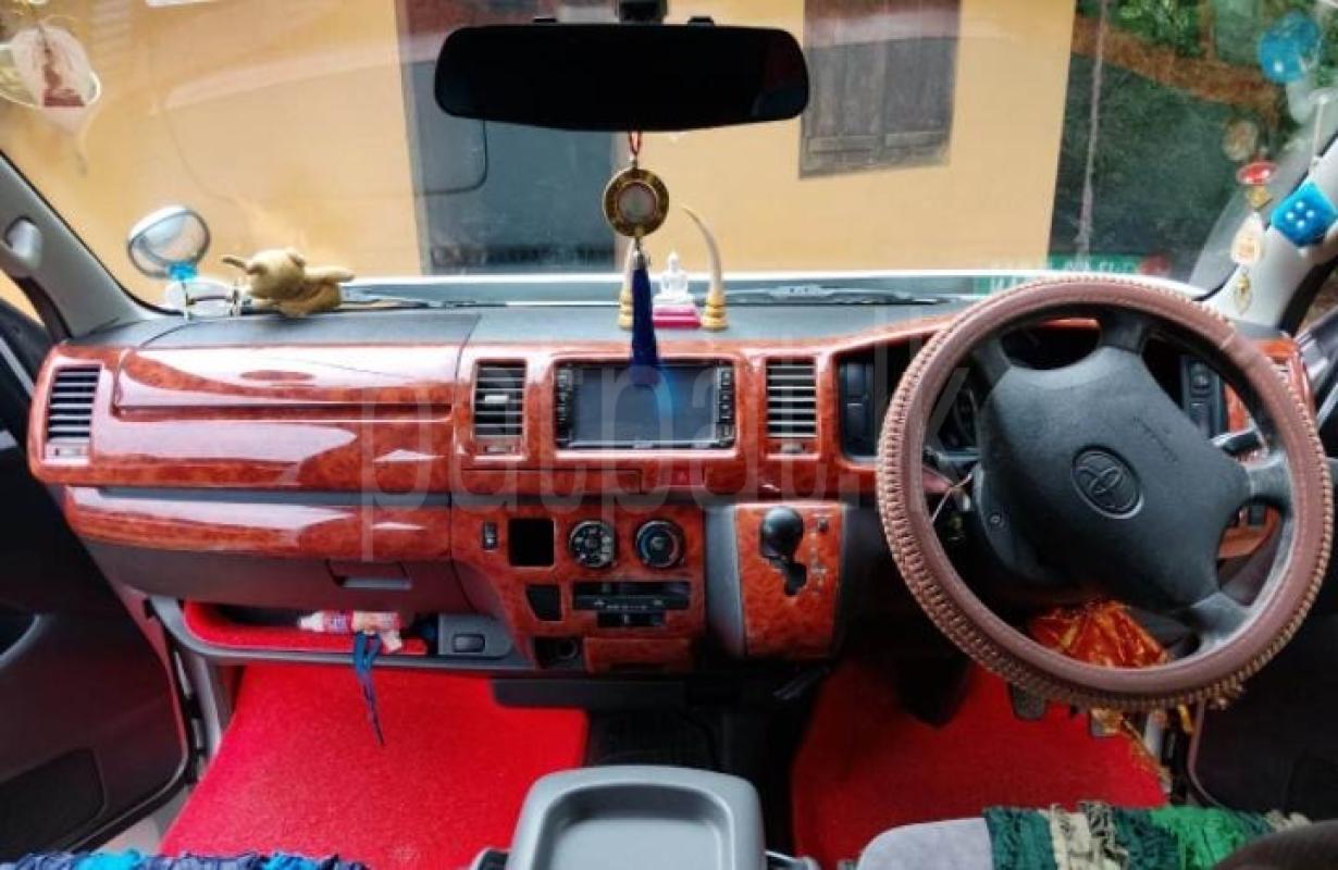 Toyota Hiace 2007 - பயன்படுத்தப்பட்டது வேன் sale in Sri Lanka - patpat.lk