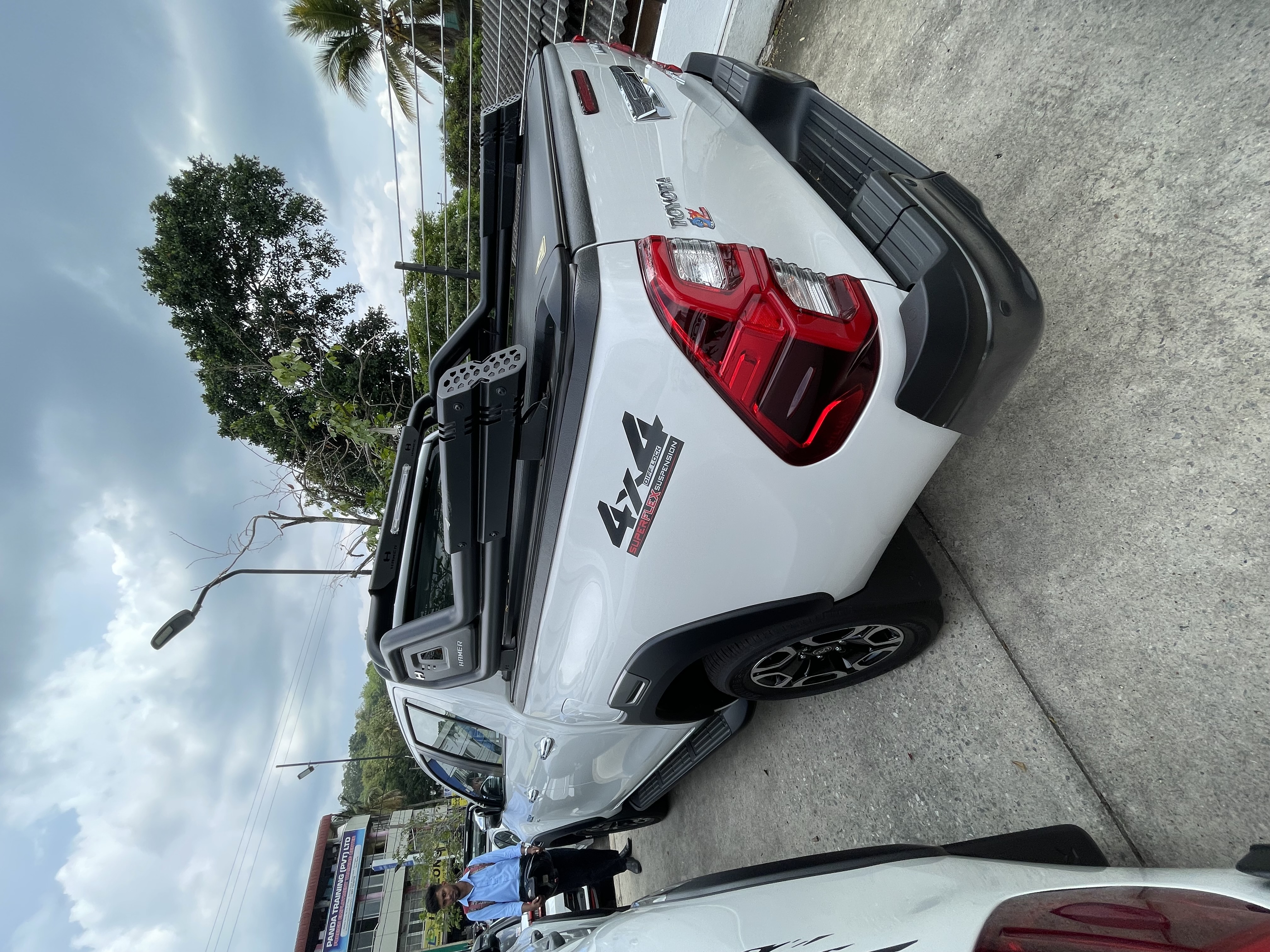 Toyota Hilux 2025 - අලුත් භාණ්ඩ ප්‍රවාහන sale in Sri Lanka - patpat.lk