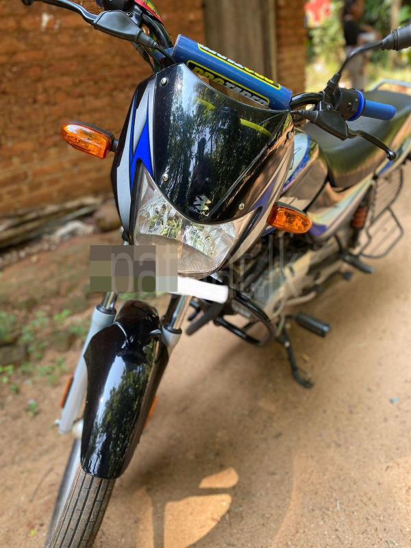 Bajaj CT100 2025 - பயன்படுத்தப்பட்டது பைக் sale in Sri Lanka - patpat.lk