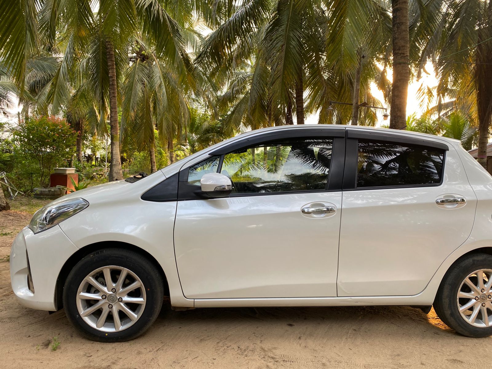 Toyota Vitz 2018 - பயன்படுத்தப்பட்டது கார் sale in Sri Lanka - patpat.lk