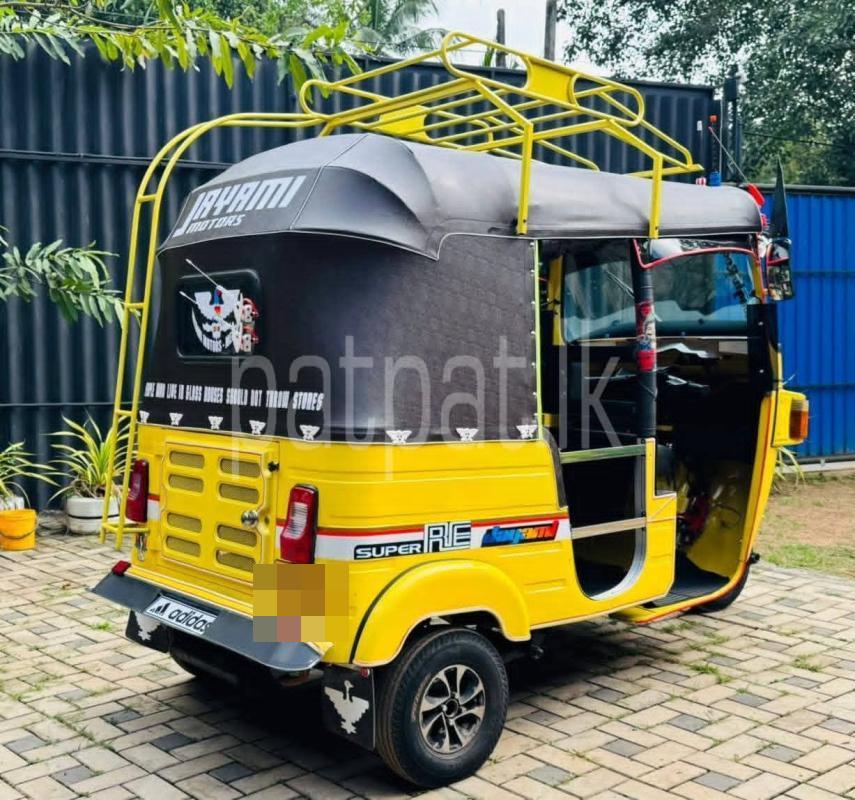 Advertisement image 6