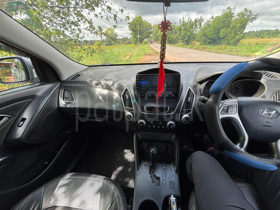 Hyundai Tucson 2011 - பயன்படுத்தப்பட்டது SUV sale in Sri Lanka - patpat.lk