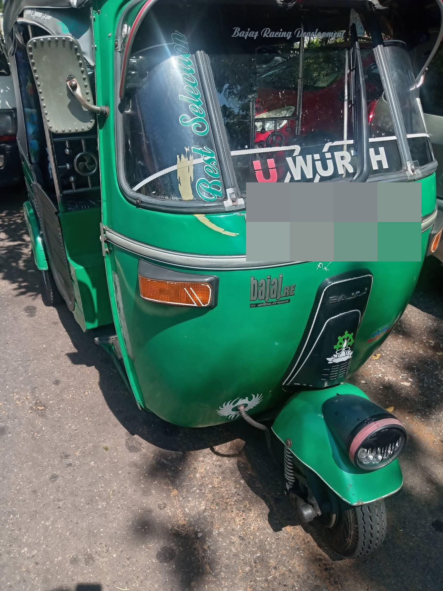 Bajaj Three Wheel 2005 ads-image-1