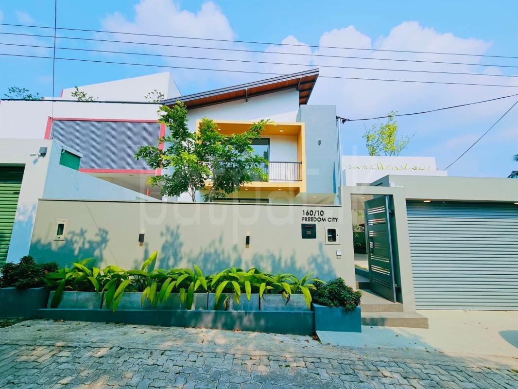 Advertisement image 4