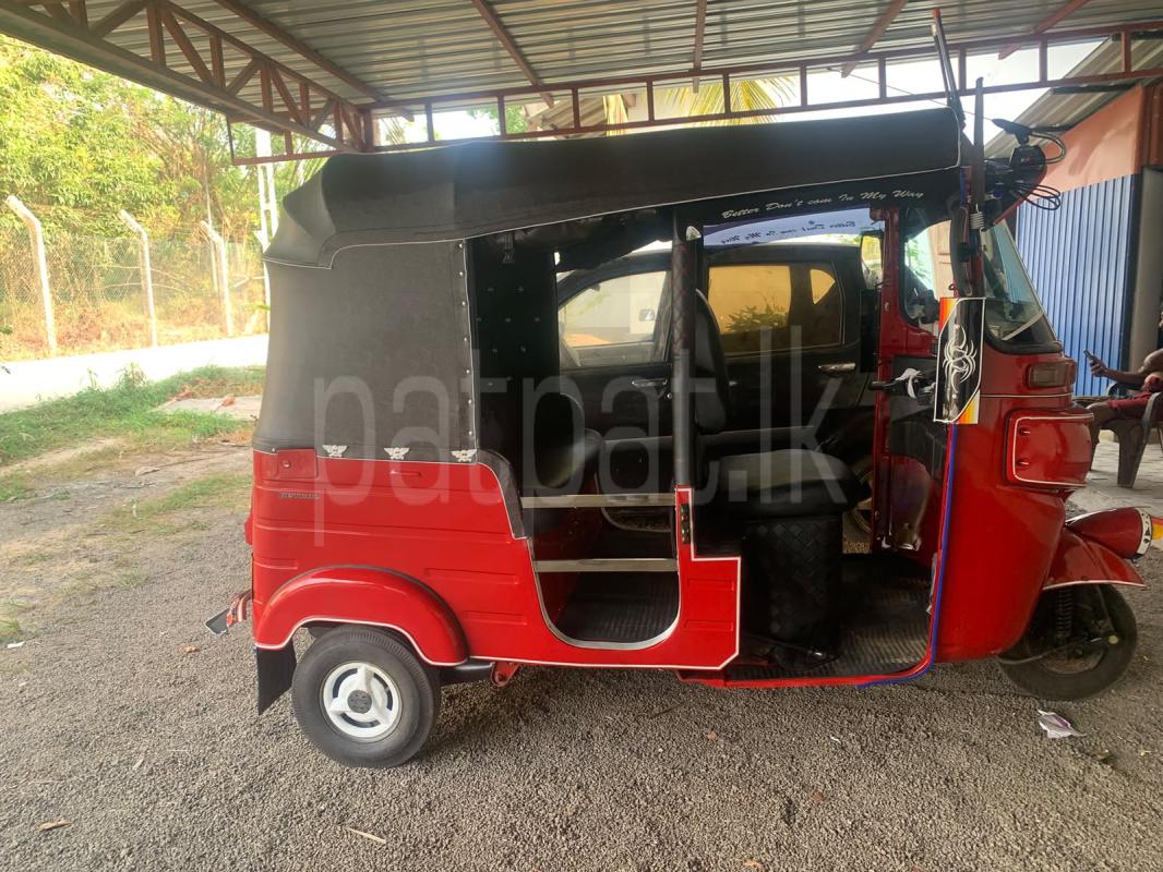 Bajaj 4 stroke 2013 - பயன்படுத்தப்பட்டது முச்சக்கர வண்டி sale in Sri Lanka - patpat.lk