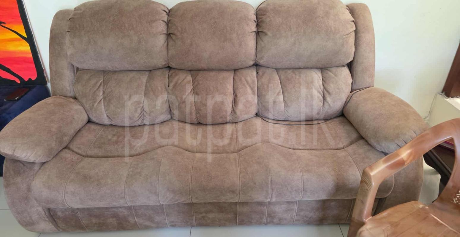 Recliner for quick sale