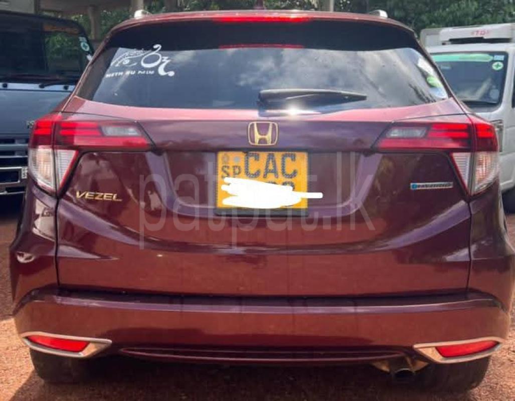 Honda Vezel 2014 - பயன்படுத்தப்பட்டது SUV sale in Sri Lanka - patpat.lk
