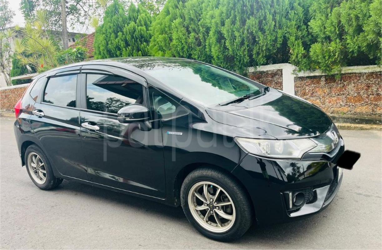 Advertisement image 3