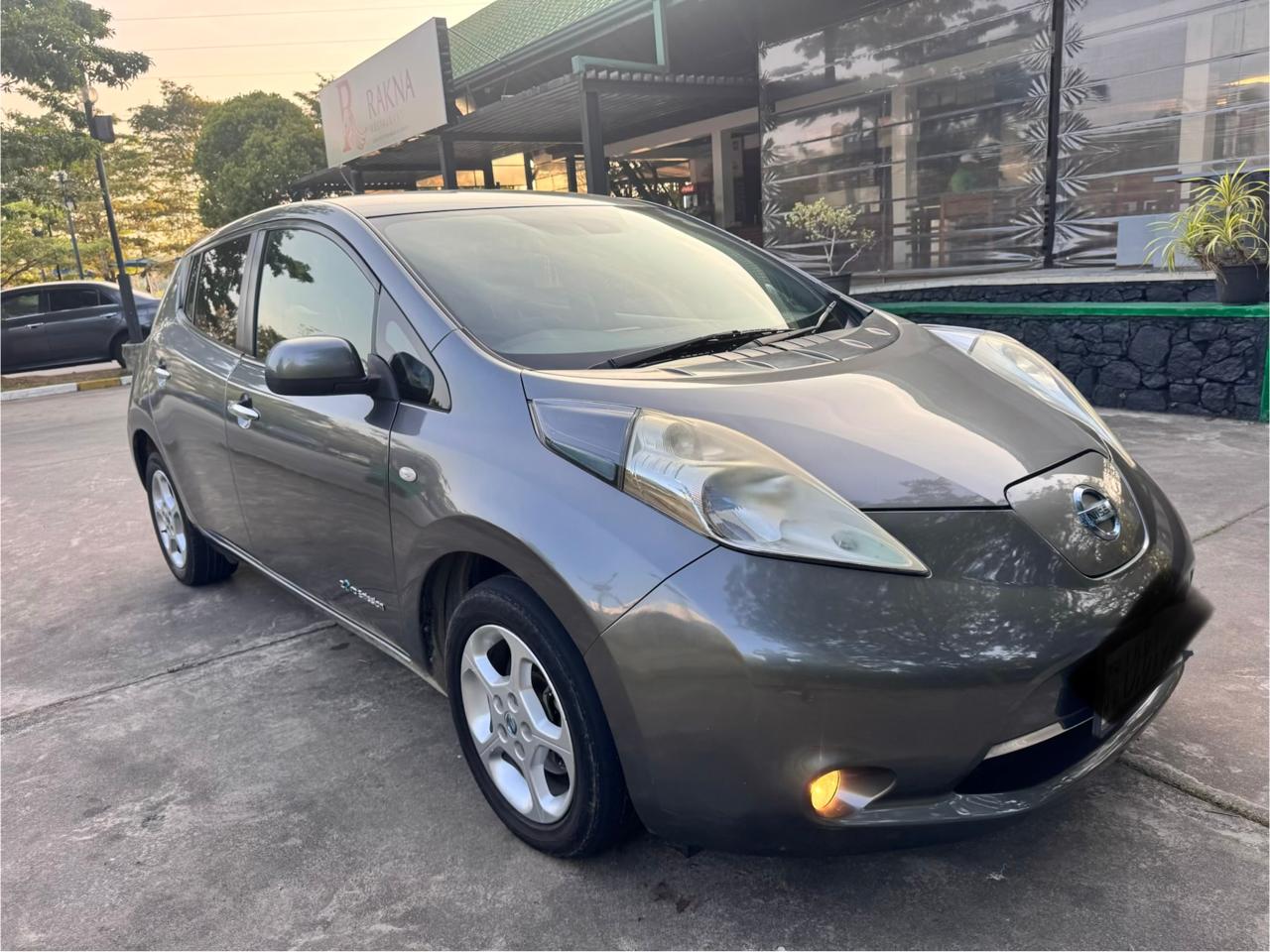 Nissan Leaf 2014 - Used Car sale in Sri Lanka - patpat.lk