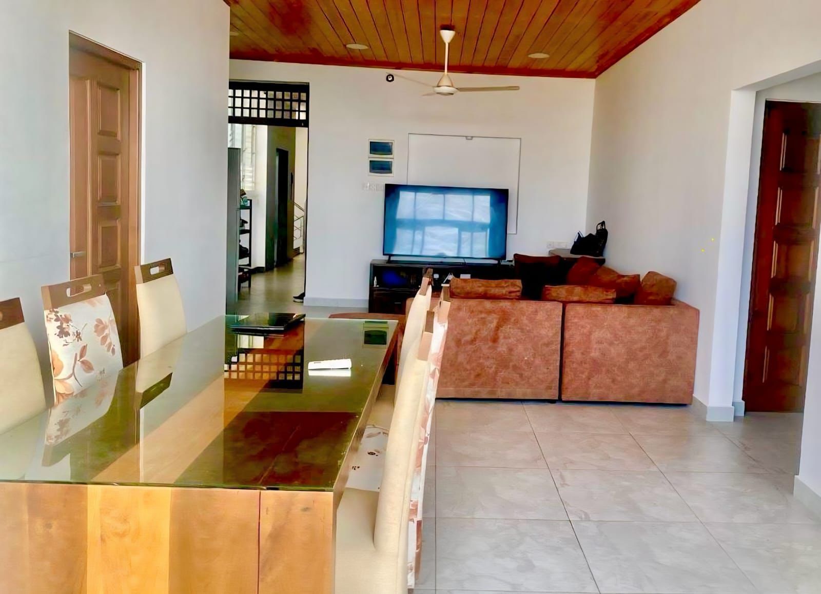 Unfurnished Apartment for Sale in Wellawatta (Colombo 06)