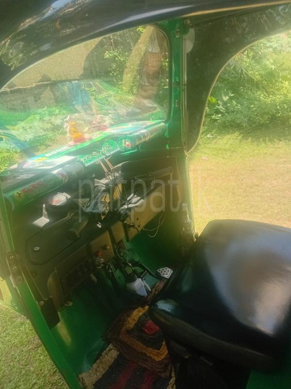 Bajaj 4 stroke 2012 - භාවිතා කරන ලද ත්‍රිරෝද රථය sale in Sri Lanka - patpat.lk