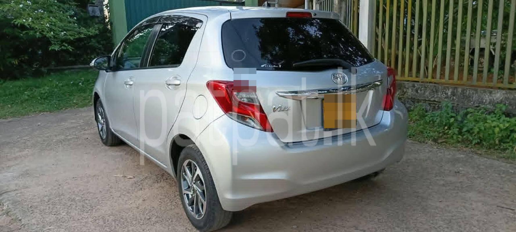 Toyota Vitz 2016 - பயன்படுத்தப்பட்டது கார் sale in Sri Lanka - patpat.lk