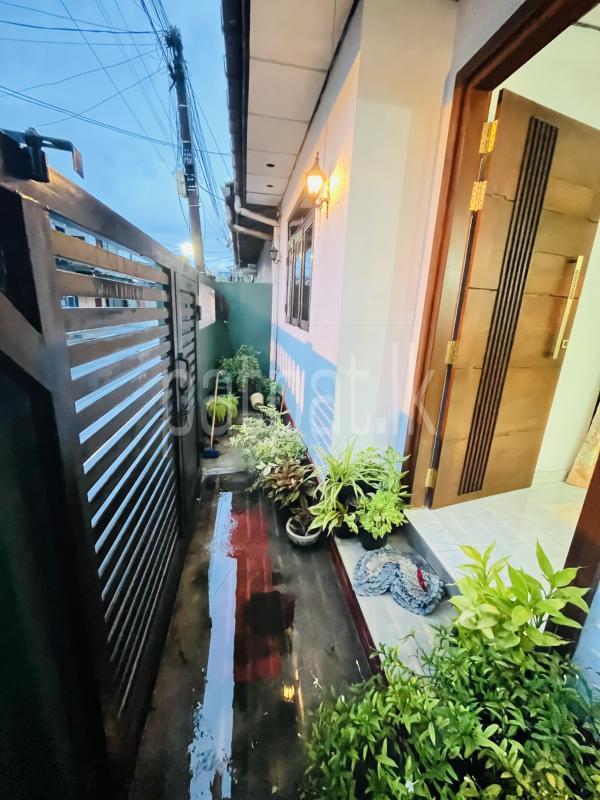 House for Sale in Borella (Colombo 08) ads-image-1