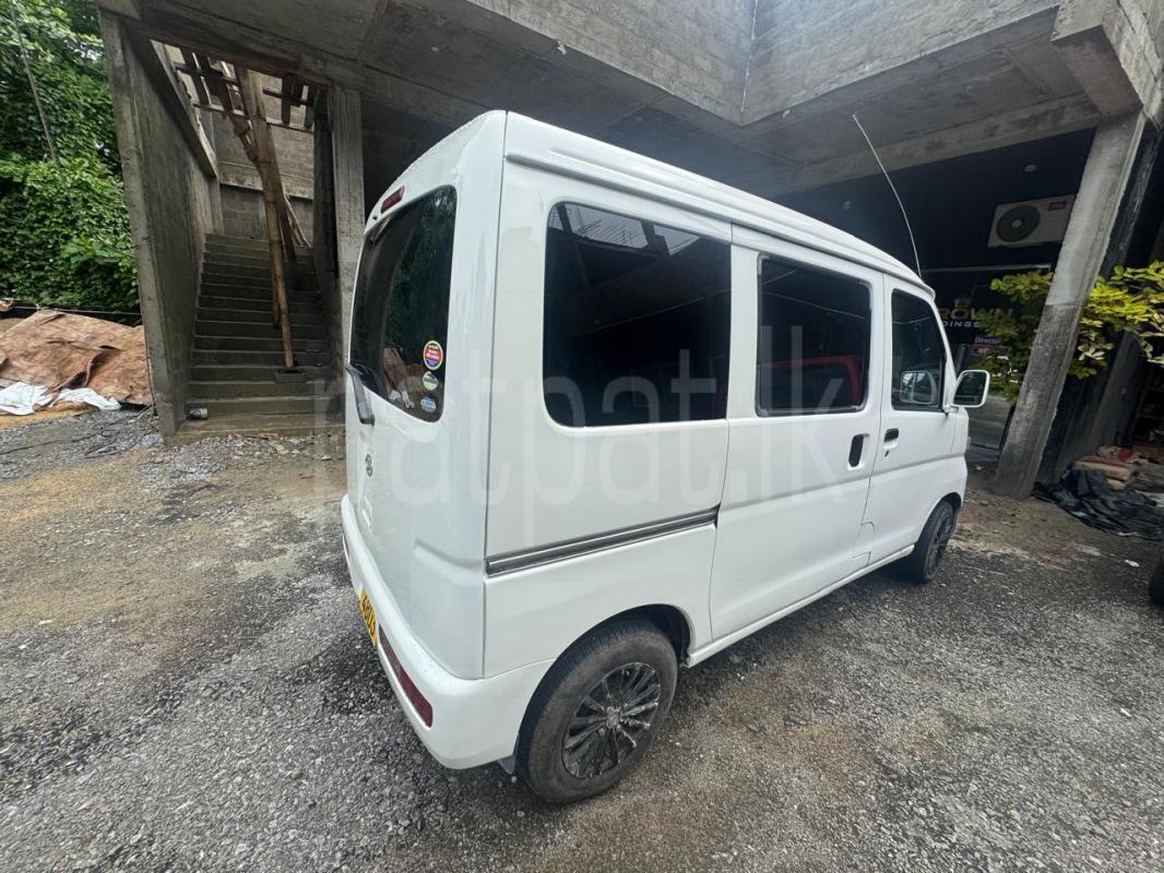 Advertisement image 6