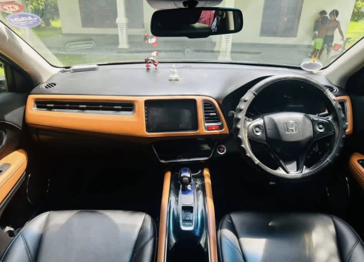 Honda Vezel 2015 - பயன்படுத்தப்பட்டது SUV sale in Sri Lanka - patpat.lk