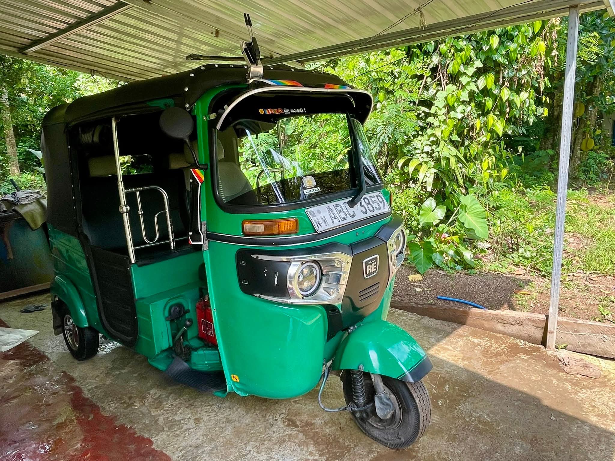 Bajaj 4 stroke 2015 - பயன்படுத்தப்பட்டது முச்சக்கர வண்டி sale in Sri Lanka - patpat.lk