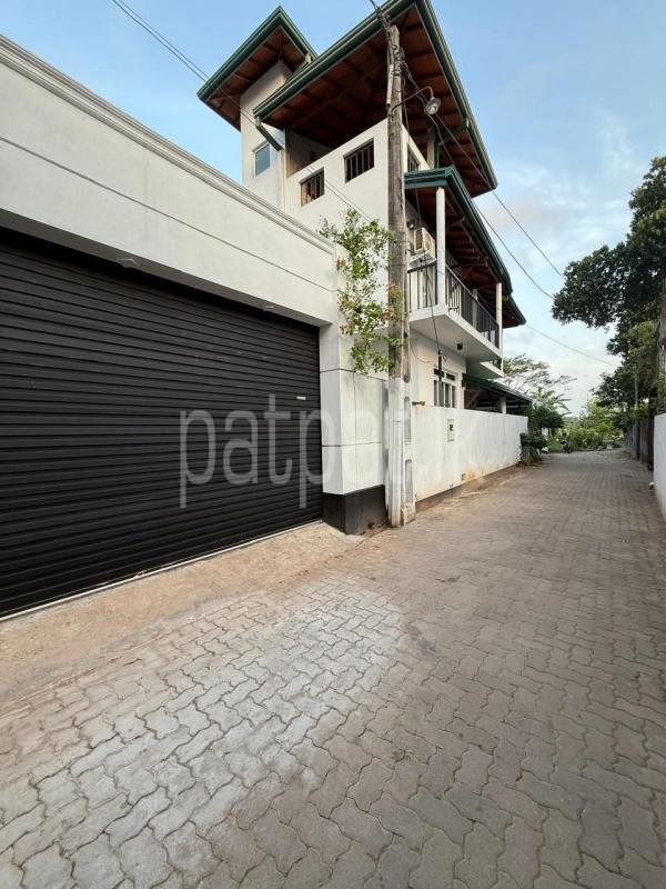 premium-listing-image