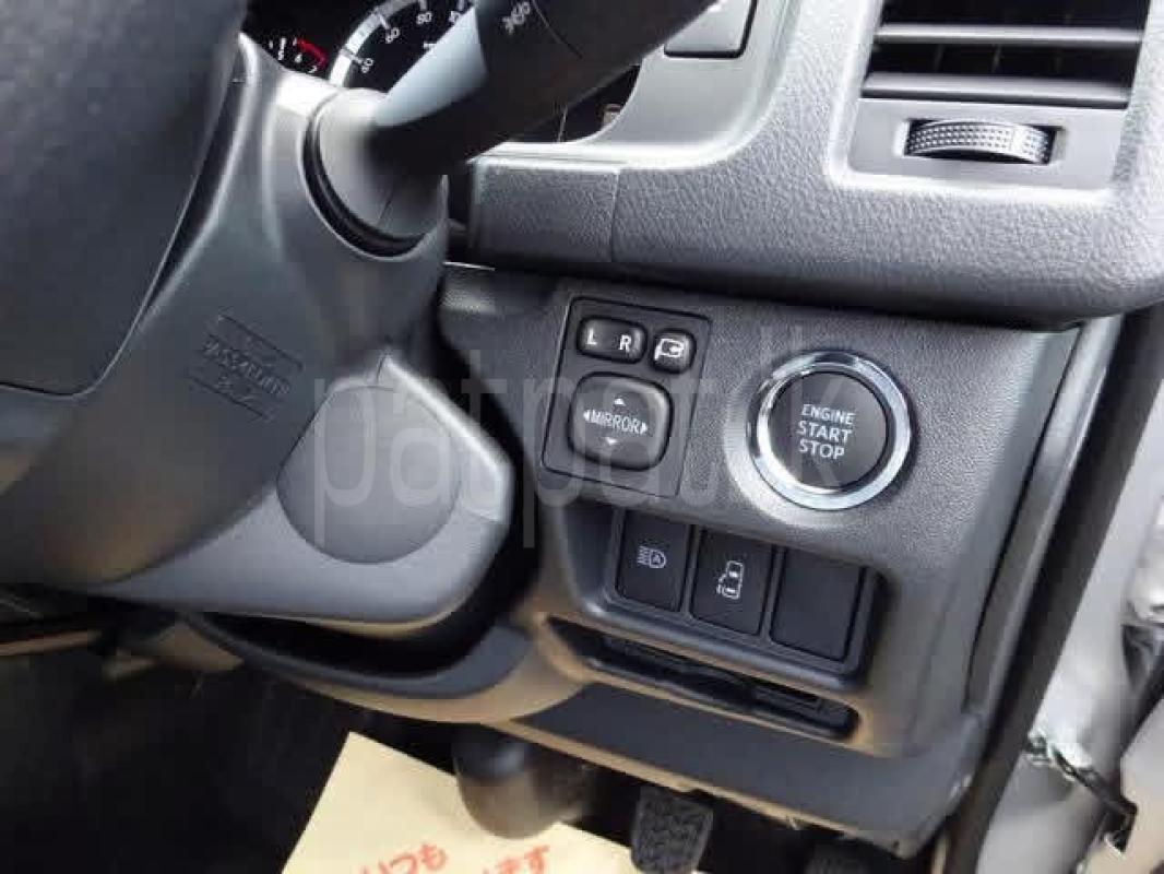 Toyota Hiace 2023 - Used Van sale in Sri Lanka - patpat.lk