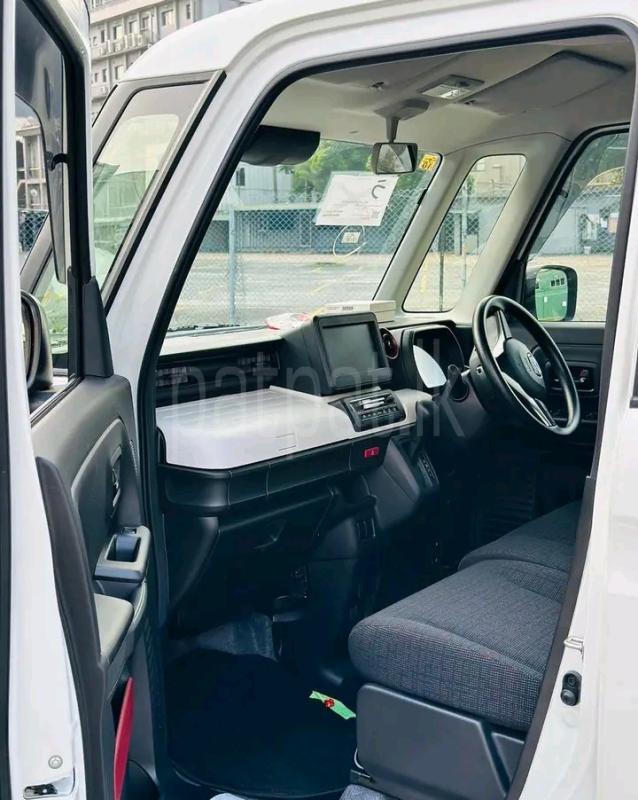 Advertisement image 4