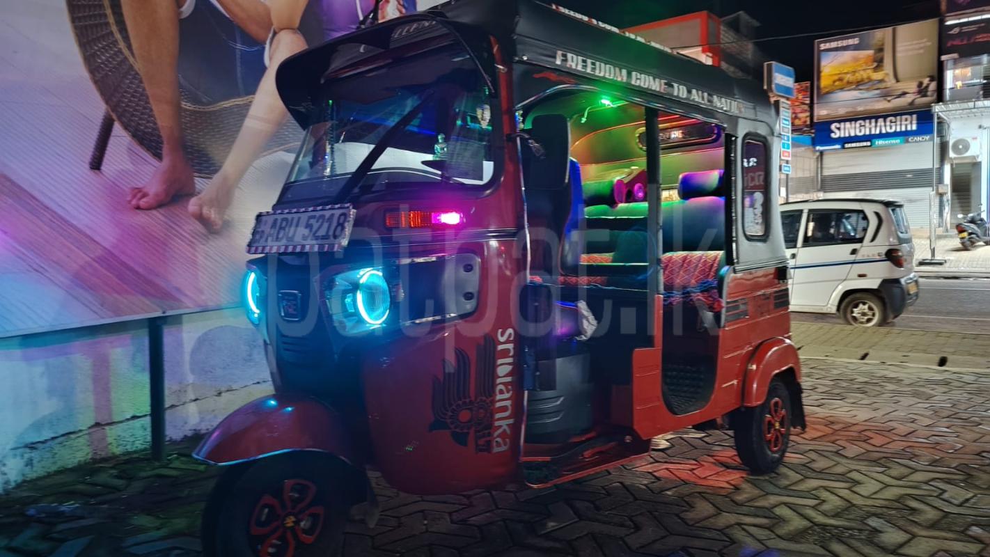 Bajaj Three Wheel 2021 - பயன்படுத்தப்பட்டது முச்சக்கர வண்டி sale in Sri Lanka - patpat.lk