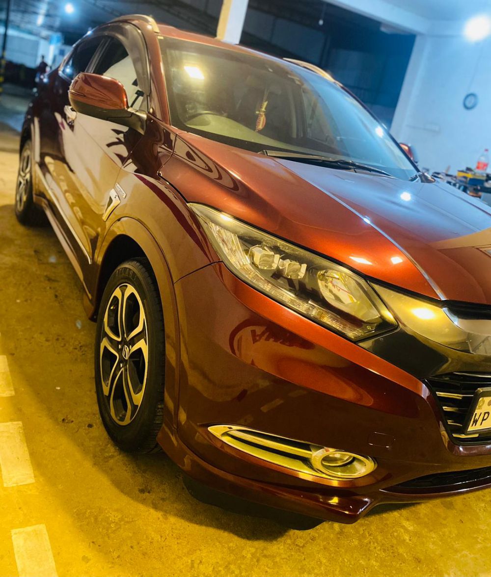 Honda Vezel 2015 - பயன்படுத்தப்பட்டது SUV sale in Sri Lanka - patpat.lk