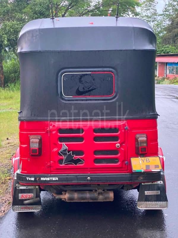 Bajaj 4 stroke 2010 - பயன்படுத்தப்பட்டது முச்சக்கர வண்டி sale in Sri Lanka - patpat.lk