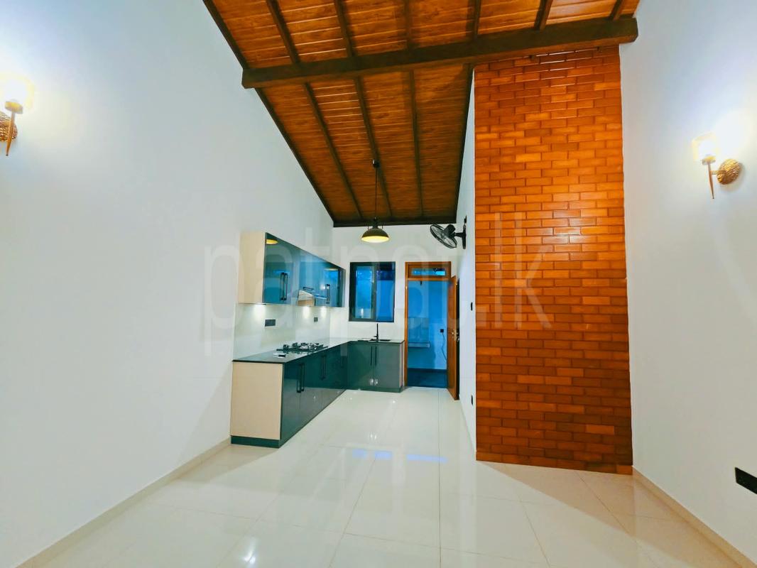 House for Sale in Athurugiriya